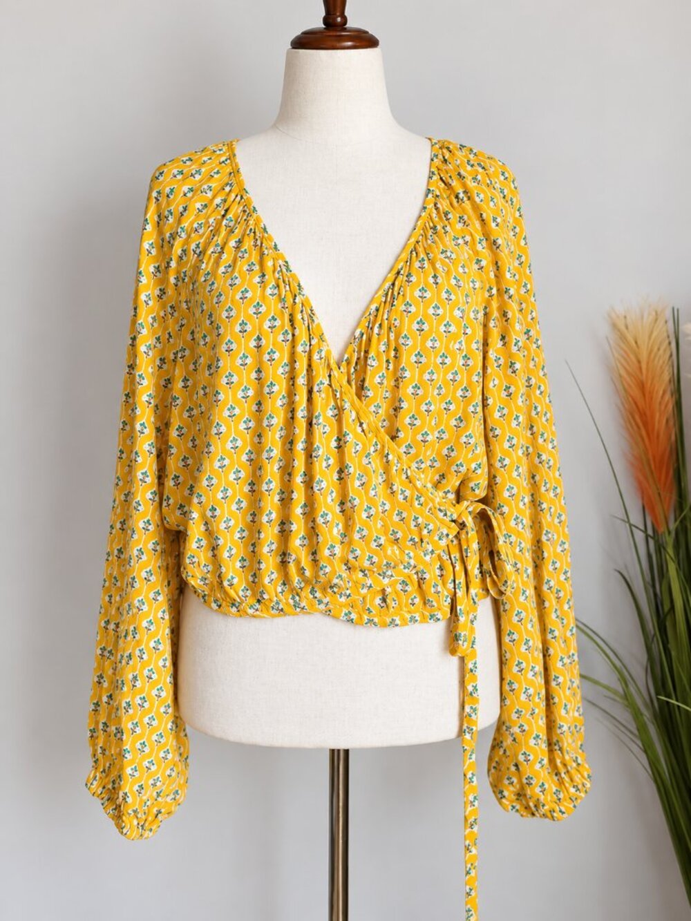 RHODE x Target NEW Dainty Lotus Marigold Yellow Ditsy Wrap Blouse Top SZ 2X Boho - Picture 10 of 10